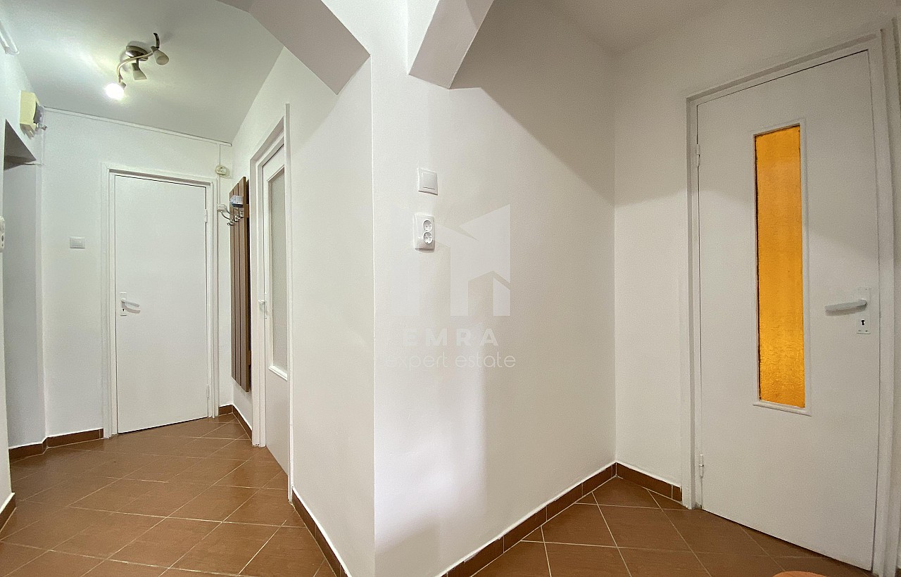 De vânzare apartament 2 camere Mures, Târgu Mureș, Dâmbul Pietros - stânga