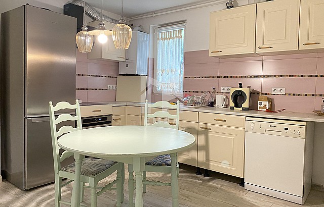 De vânzare apartament 3 camere Mures, Târgu Mureș, Dâmbul Pietros - stânga