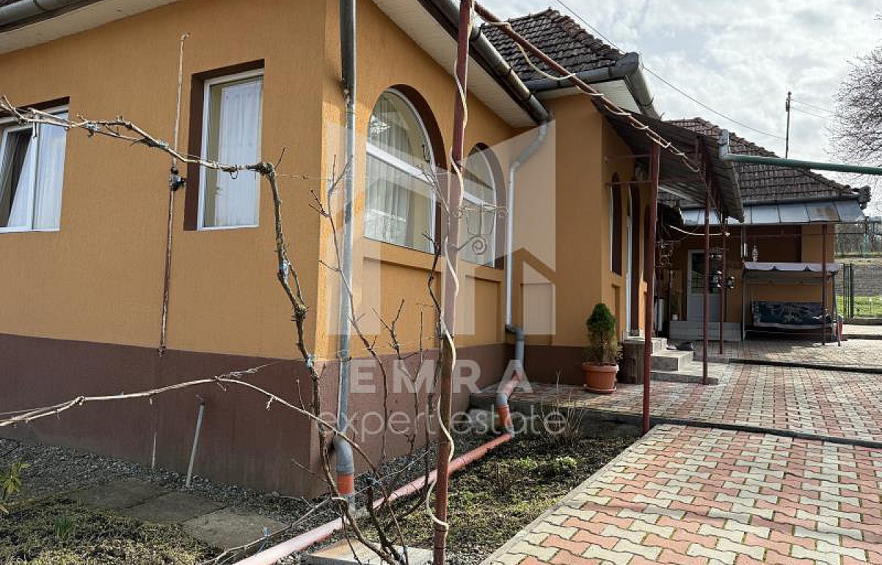 De vânzare casa  Mures, Cerghid, Central