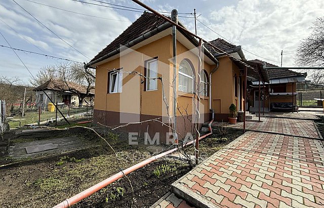 De vânzare casa  Mures, Cerghid, Central