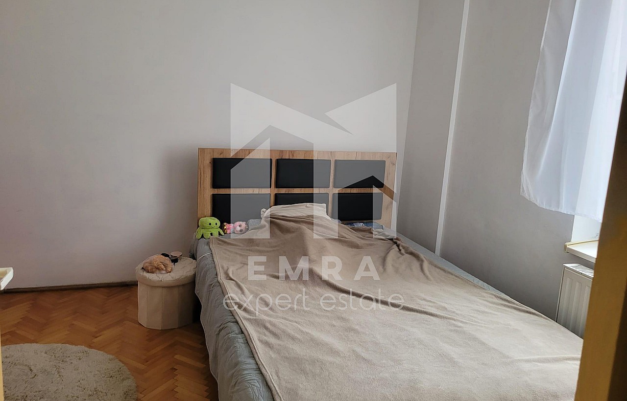 De vânzare apartament 3 camere Mures, Târgu Mureș, Pandurilor - Banat - Transilvania