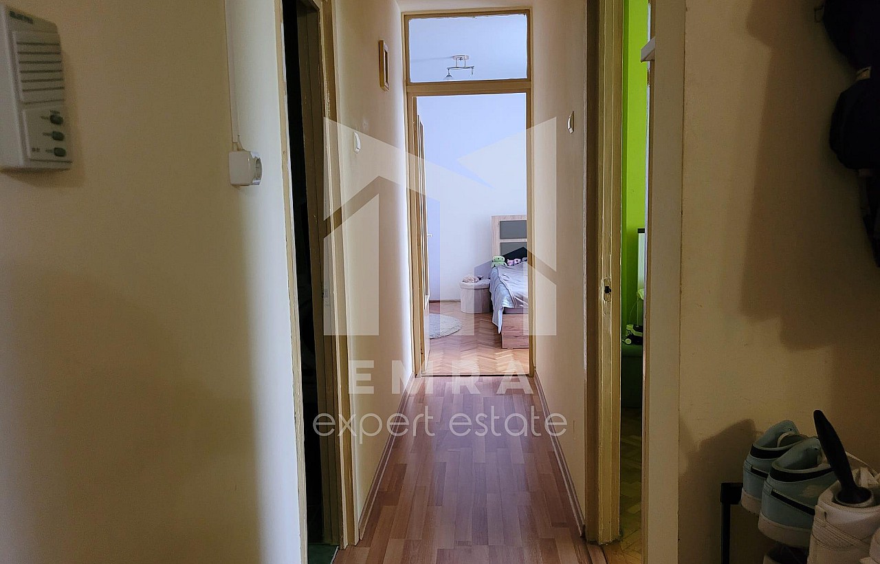De vânzare apartament 3 camere Mures, Târgu Mureș, Pandurilor - Banat - Transilvania