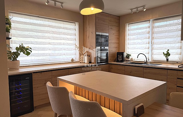 De vânzare casa  Mures, Budiu Mic, Intrare in sat