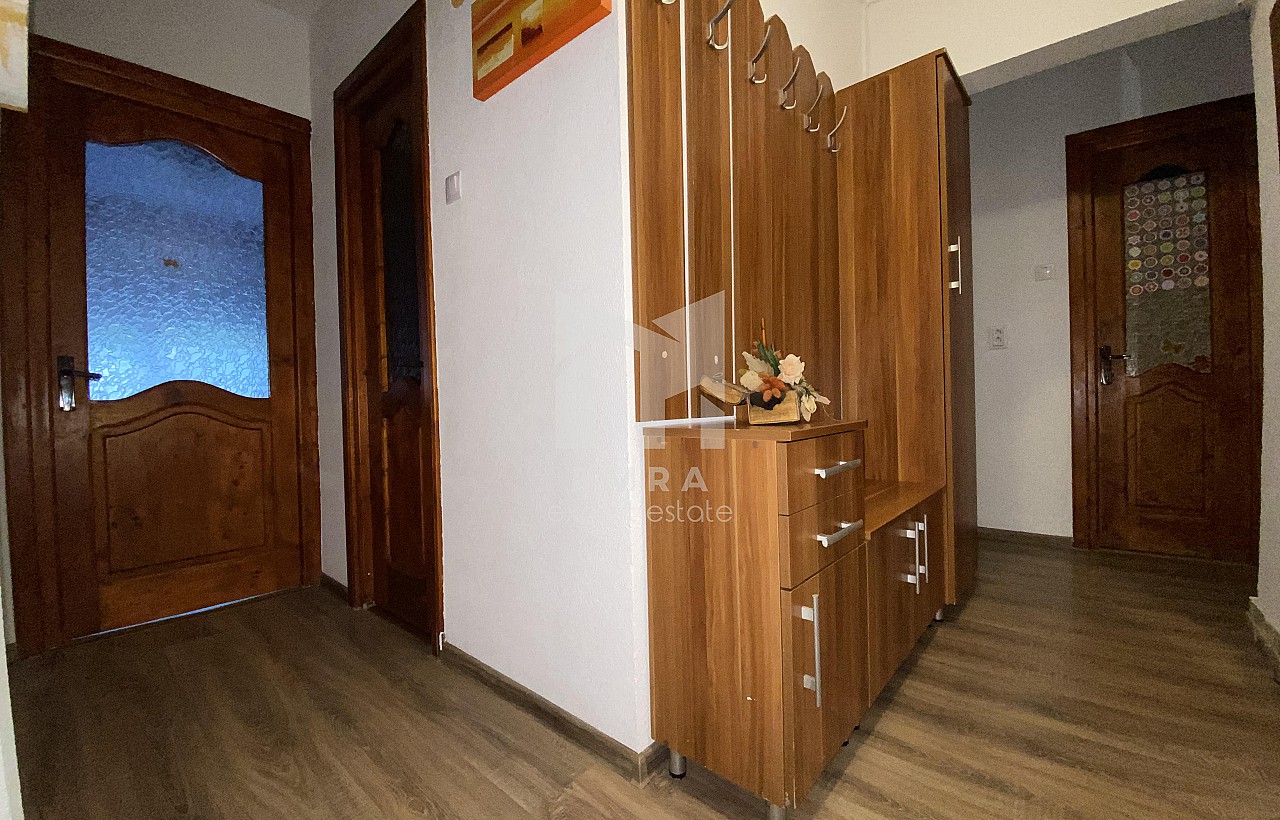 De închiriat apartament 3 camere Mures, Târgu Mureș, Pandurilor - Banat - Transilvania