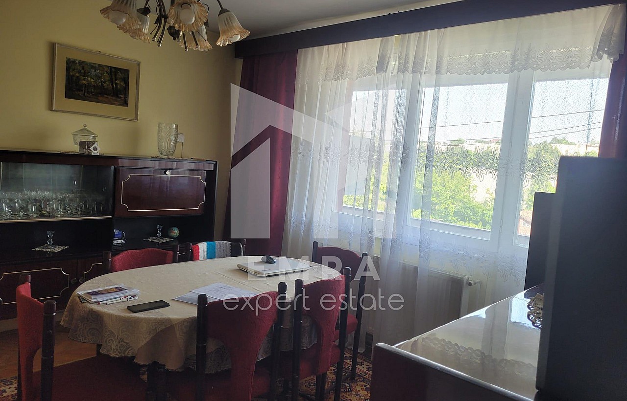 De vânzare apartament 3 camere Mures, Târgu Mureș, Tudor Vechi - Dacia