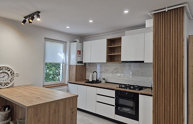 De închiriat apartament 3 camere Mures, Târgu Mureș, Corina - Auchan