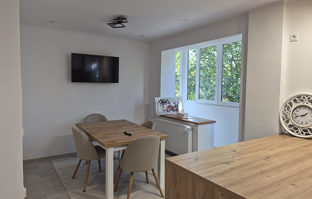 De închiriat apartament 3 camere Mures, Târgu Mureș, Corina - Auchan
