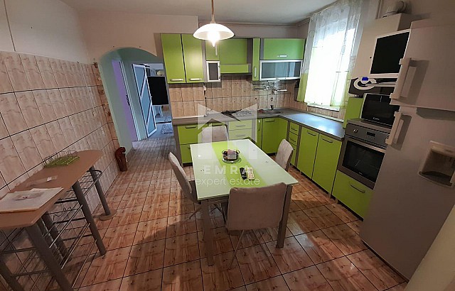 De vânzare apartament 3 camere Mures, Târgu Mureș, Dâmbul Pietros - dreapta